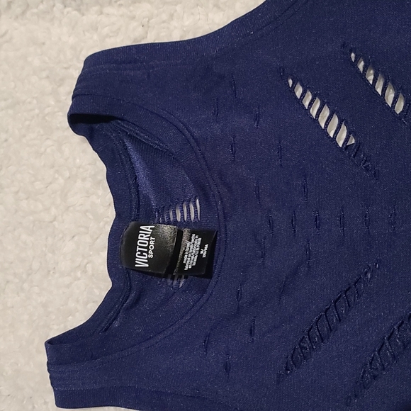 Victoria Secret Sport symmetrical cut sport tank - Picture 9 of 10